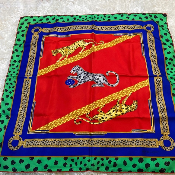 ❤️💚💙 CARTIER SILK SCARF AUTHENTIC - Picture 6 of 11